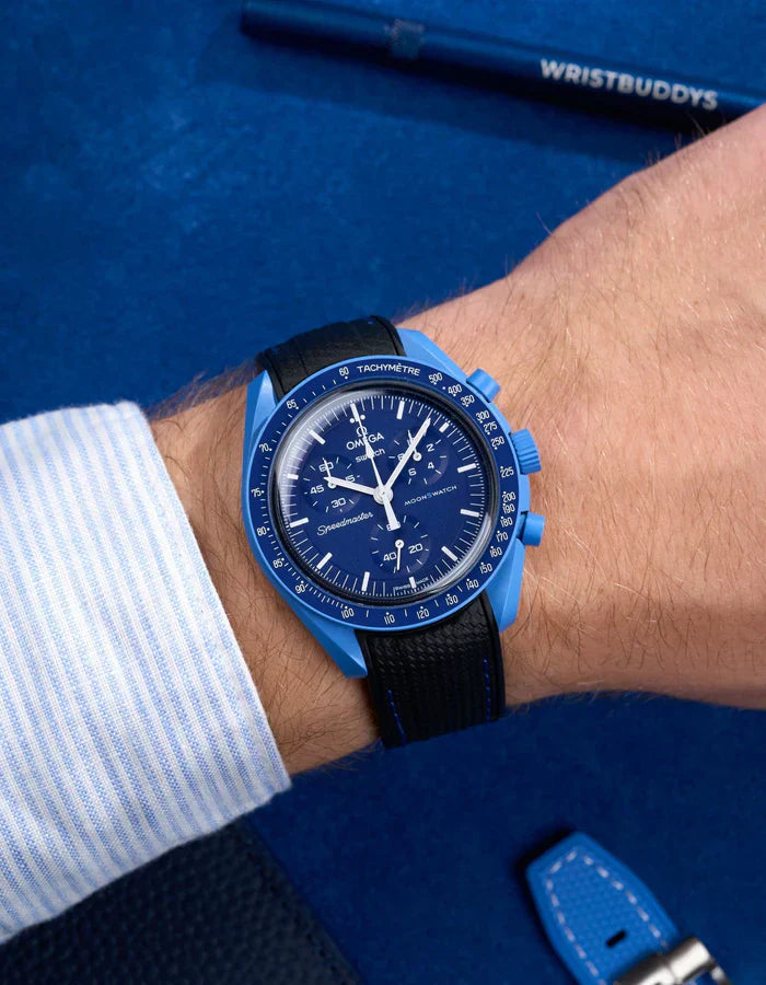 Premium Curved Rubber Strap - Black and Blue Dots